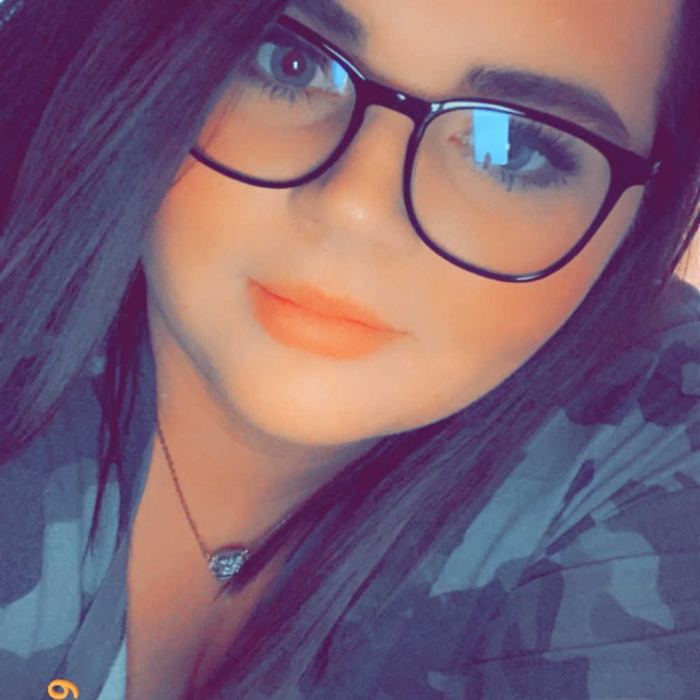 Meet your Posher, Tiffany